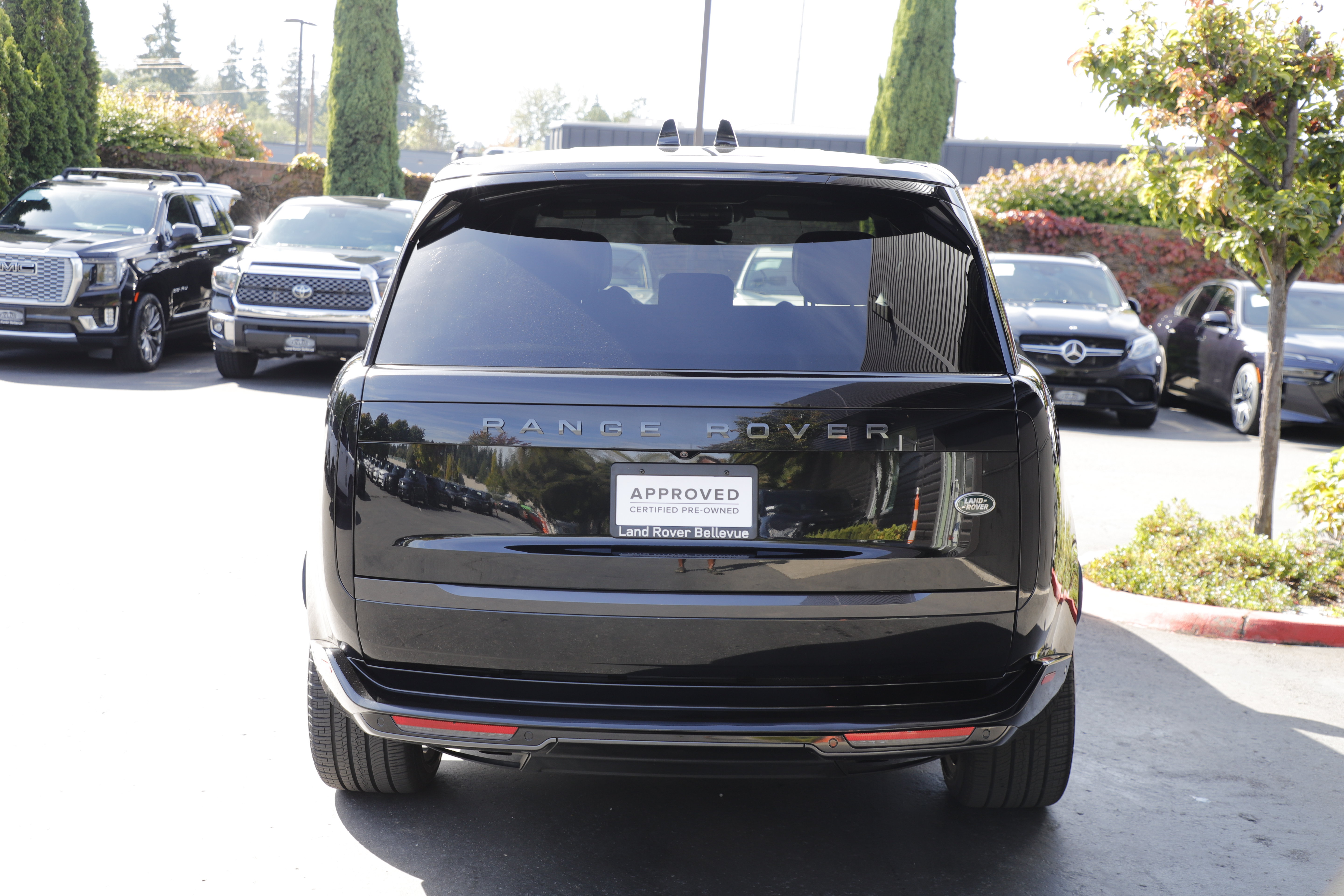 Certified 2023 Land Rover Range Rover SE AWD/4WD image 5
