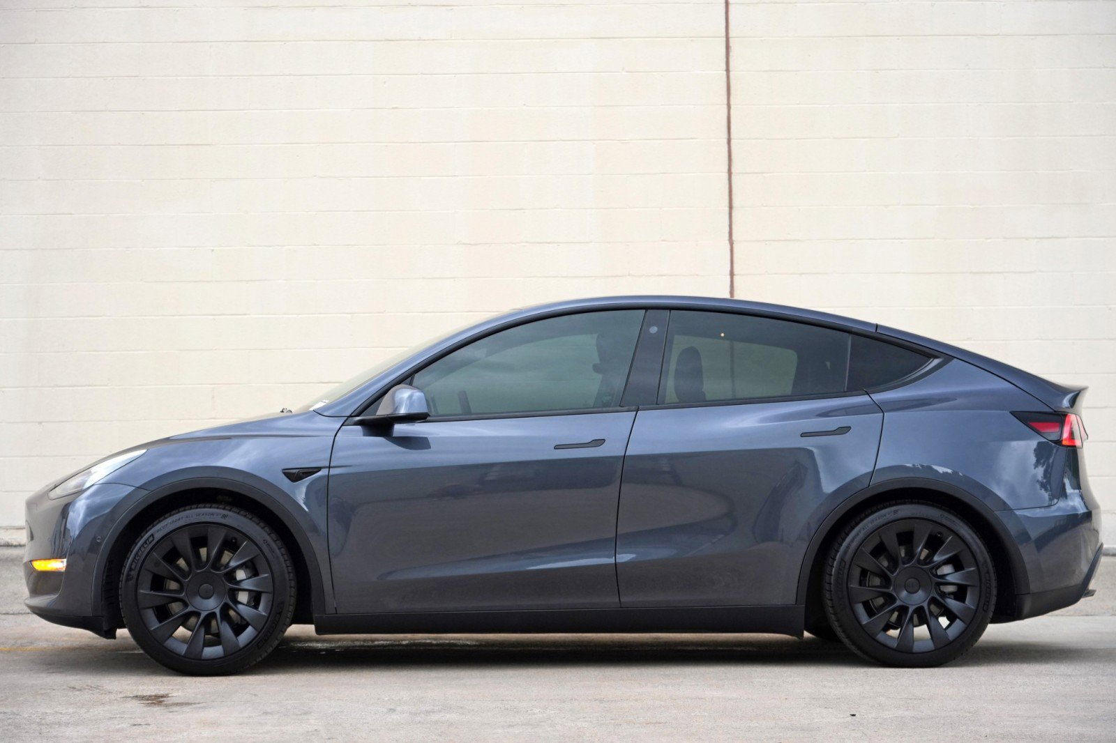 Used 2021 Tesla Model Y Long Range AWD/4WD image 8