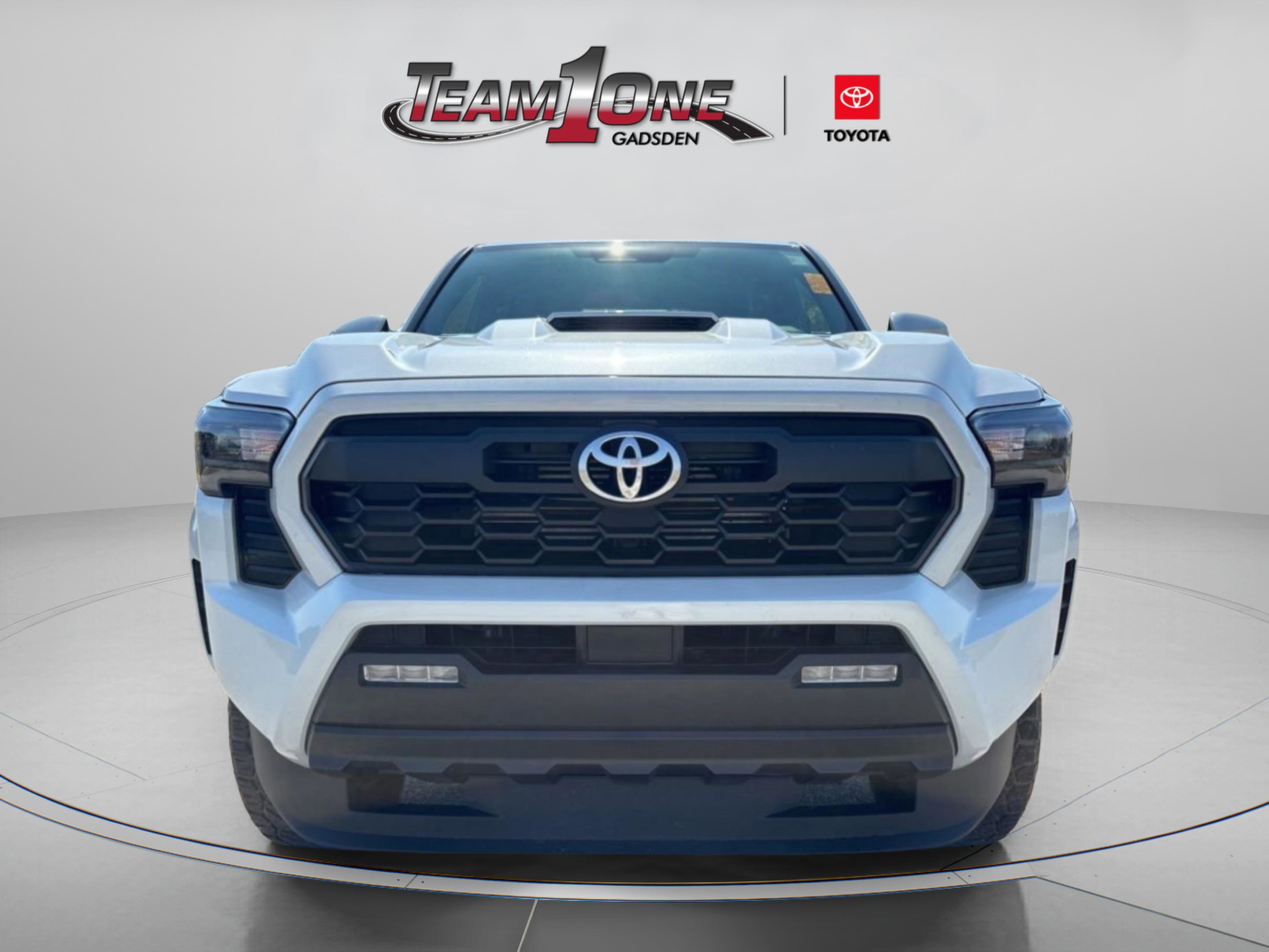 Used 2025 Toyota Tacoma TRD Sport image 4