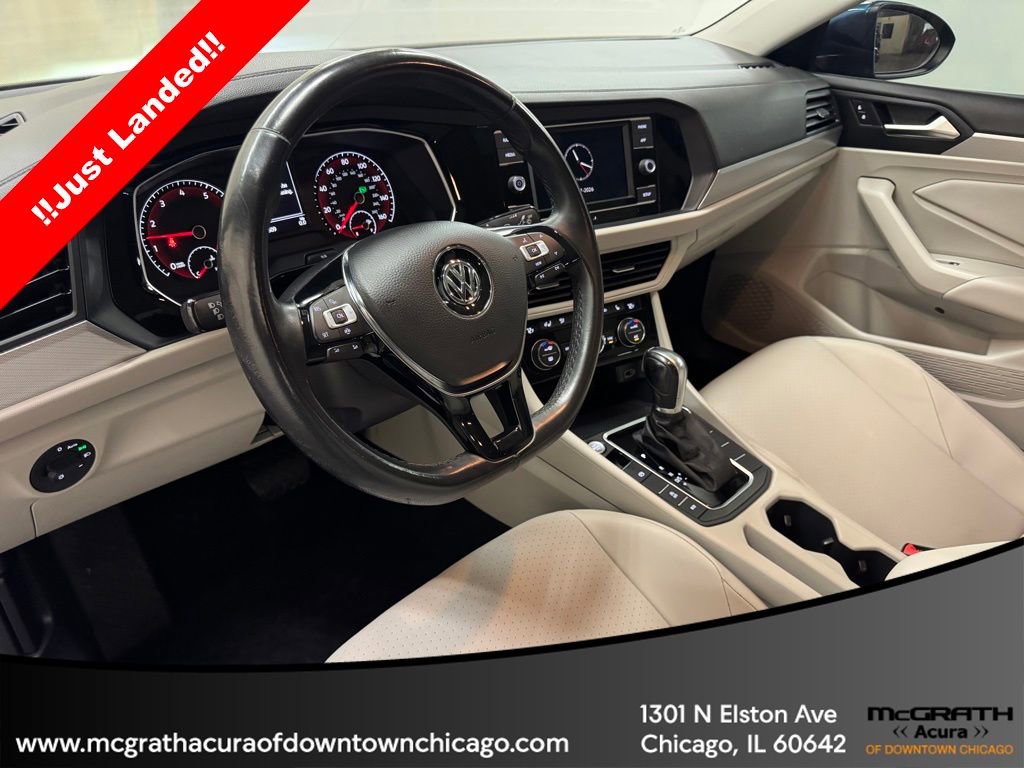 Used 2019 Volkswagen Jetta SE w/ Cold Weather Package image 15