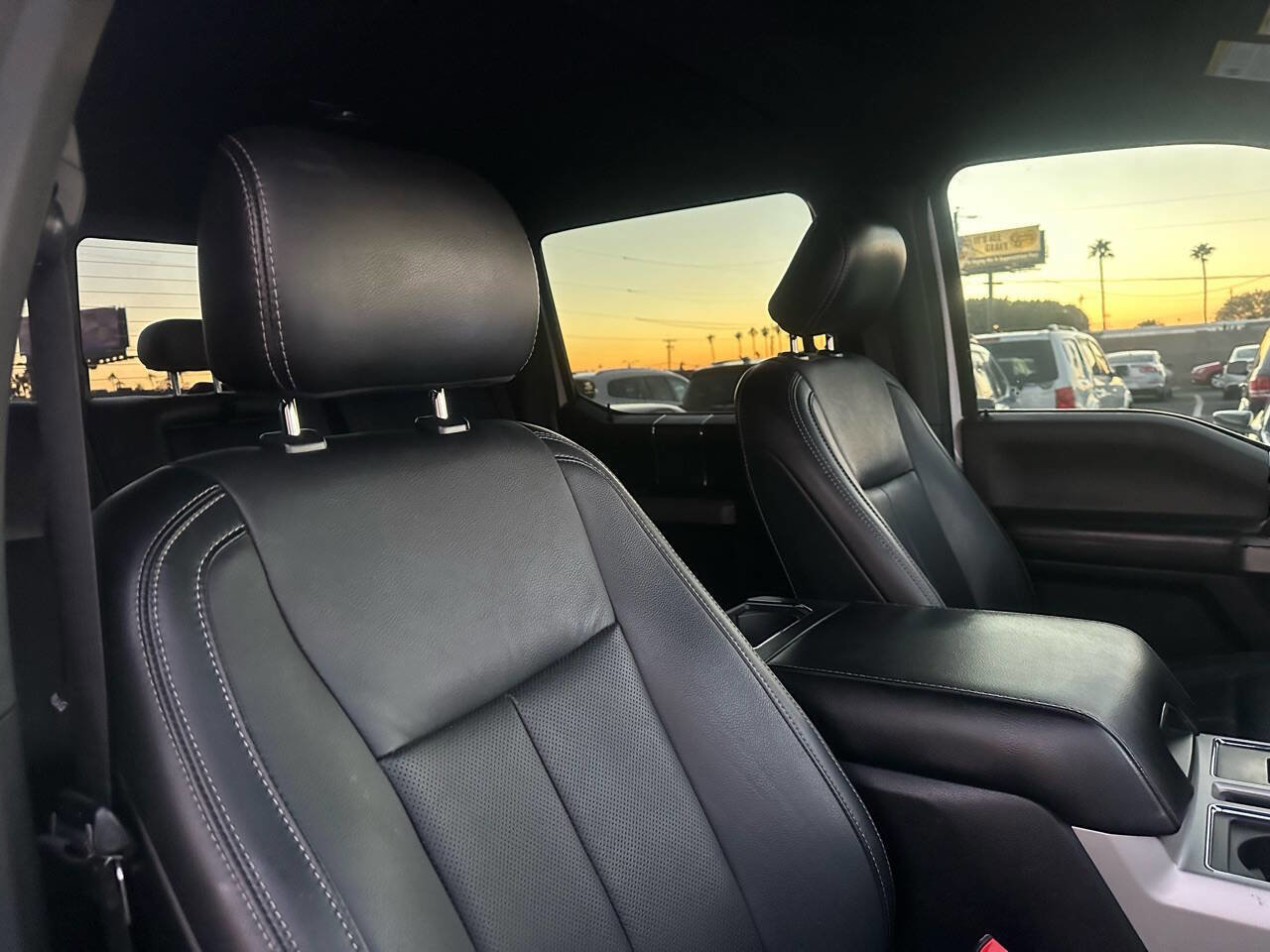 Used 2019 Ford F150 Lariat w/ Equipment Group 502A Luxury image 29