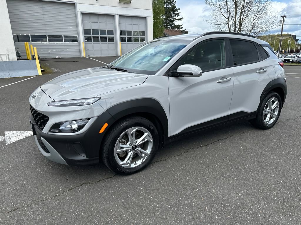 Used 2023 Hyundai Kona SEL w/ Convenience Package image 2