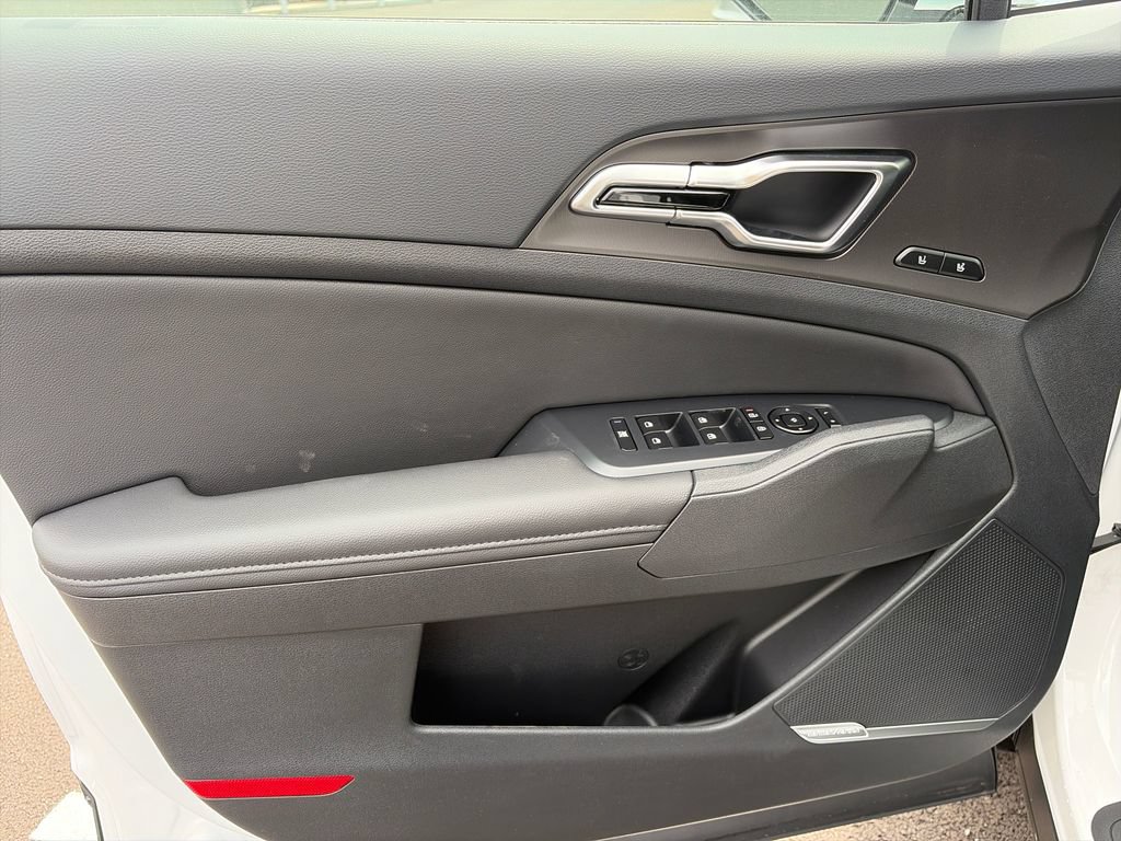 New 2026 Kia Sportage SX AWD/4WD image 17
