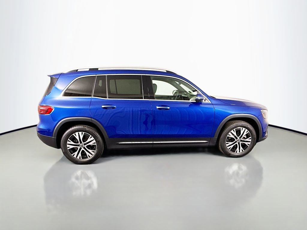 Used 2024 Mercedes-Benz GLB 250 4MATIC image 8