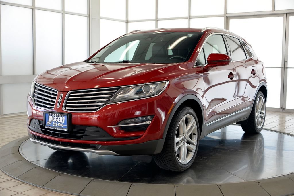 Used 2017 Lincoln MKC Reserve w/ Lincoln MKC Climate Package AWD/4WD image 4