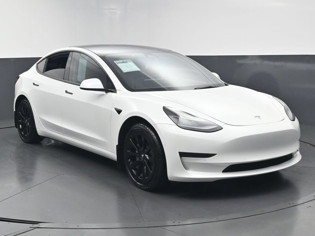 Used 2022 Tesla Model 3 RWD image 3