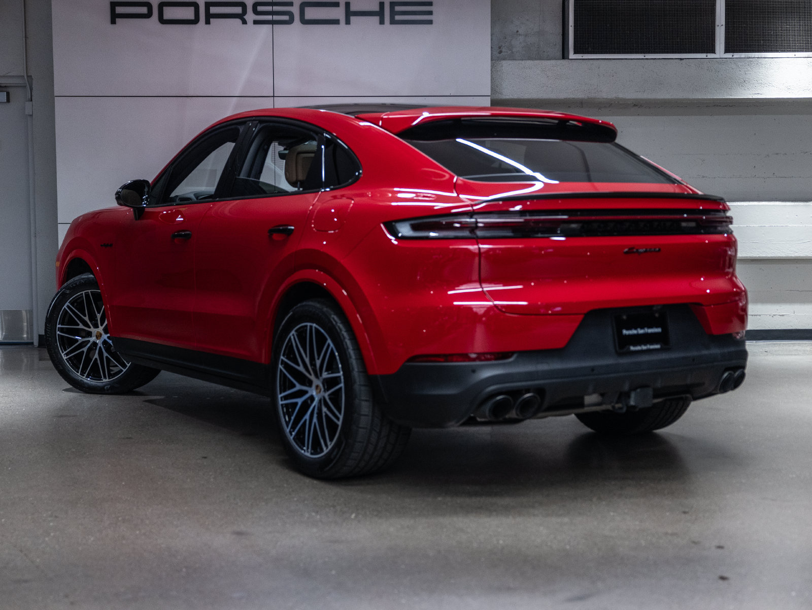 Certified 2025 Porsche Cayenne E-Hybrid Coupe AWD/4WD image 3