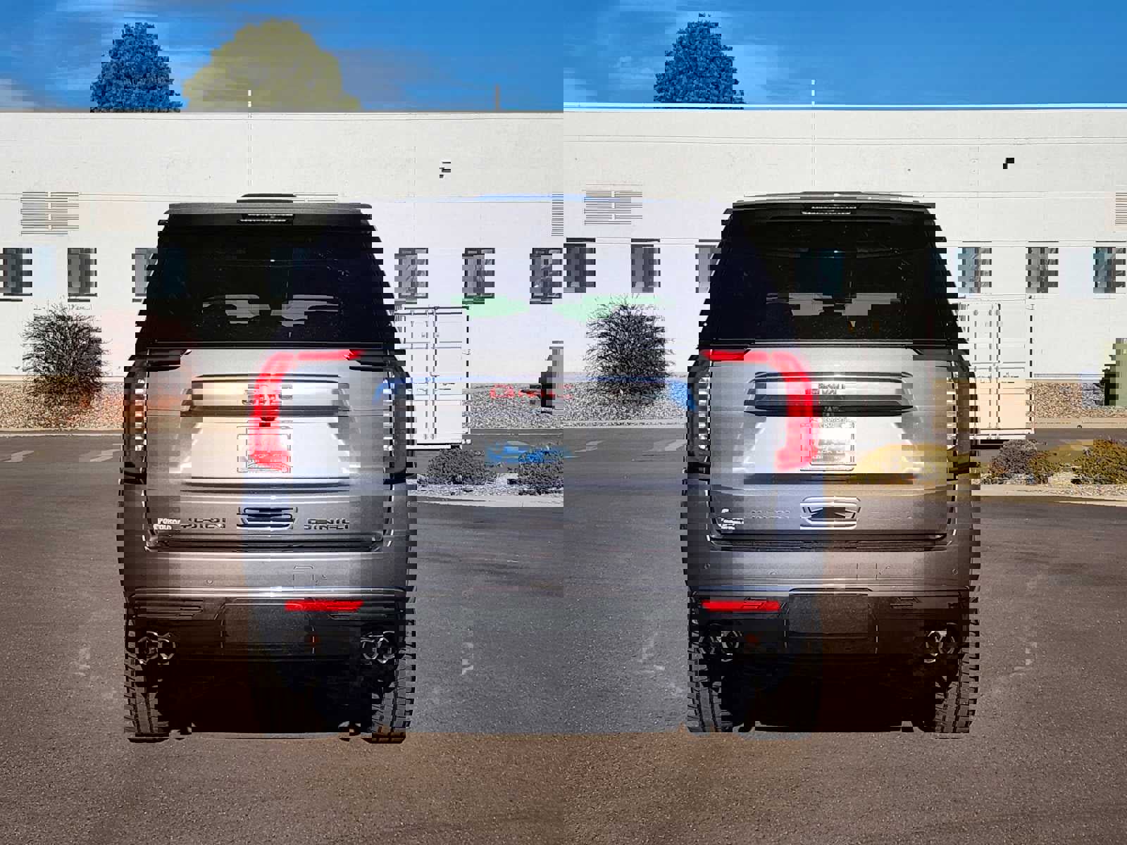 Used 2021 GMC Yukon Denali w/ Denali Premium Package image 15