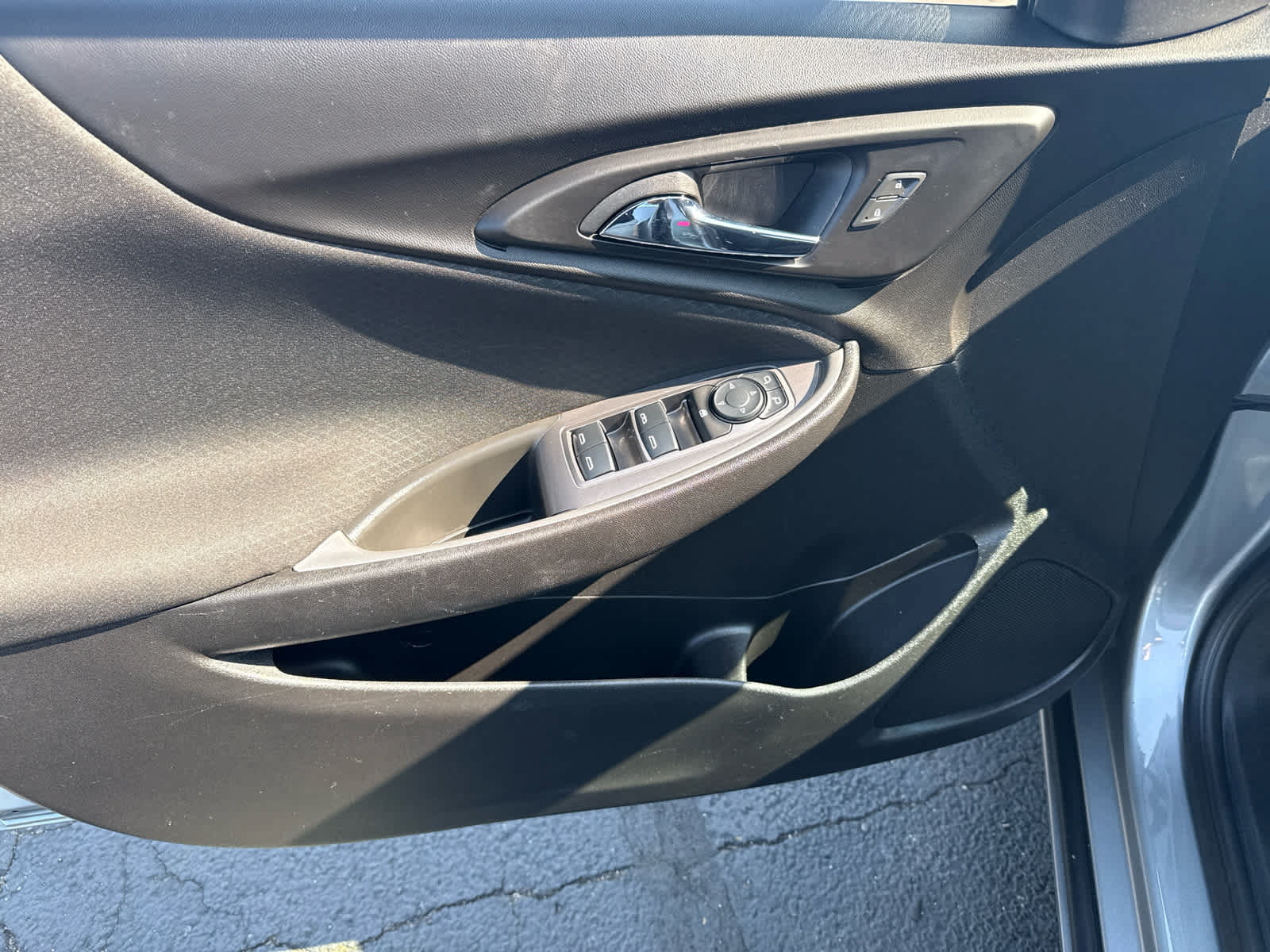 Certified 2025 Chevrolet Malibu LT FWD image 12