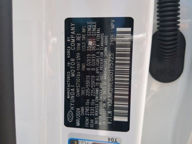 Used 2025 Genesis GV70 3.5T Sport image 32