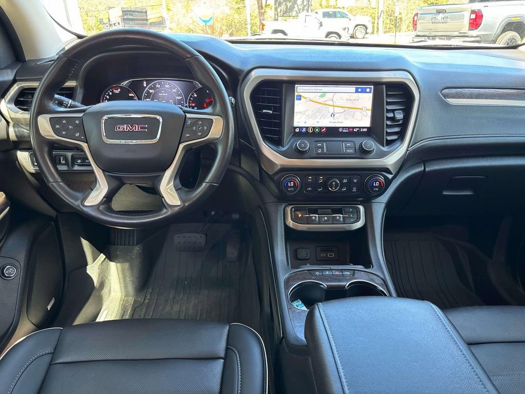 Used 2022 GMC Acadia Denali w/ Denali Ultimate Package AWD/4WD image 11