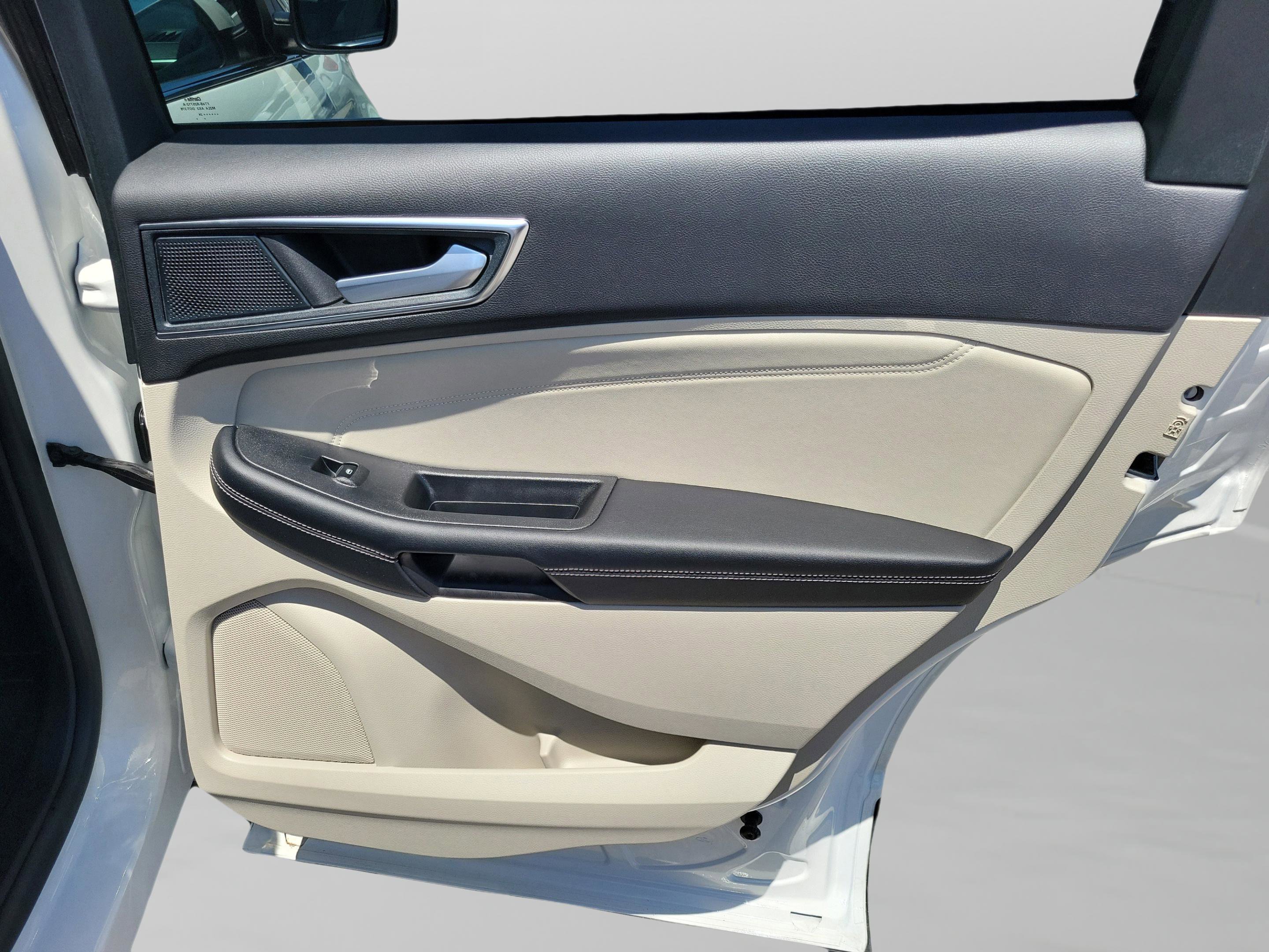 Used 2024 Ford Edge Titanium w/ Cargo Accessory Package AWD/4WD image 25