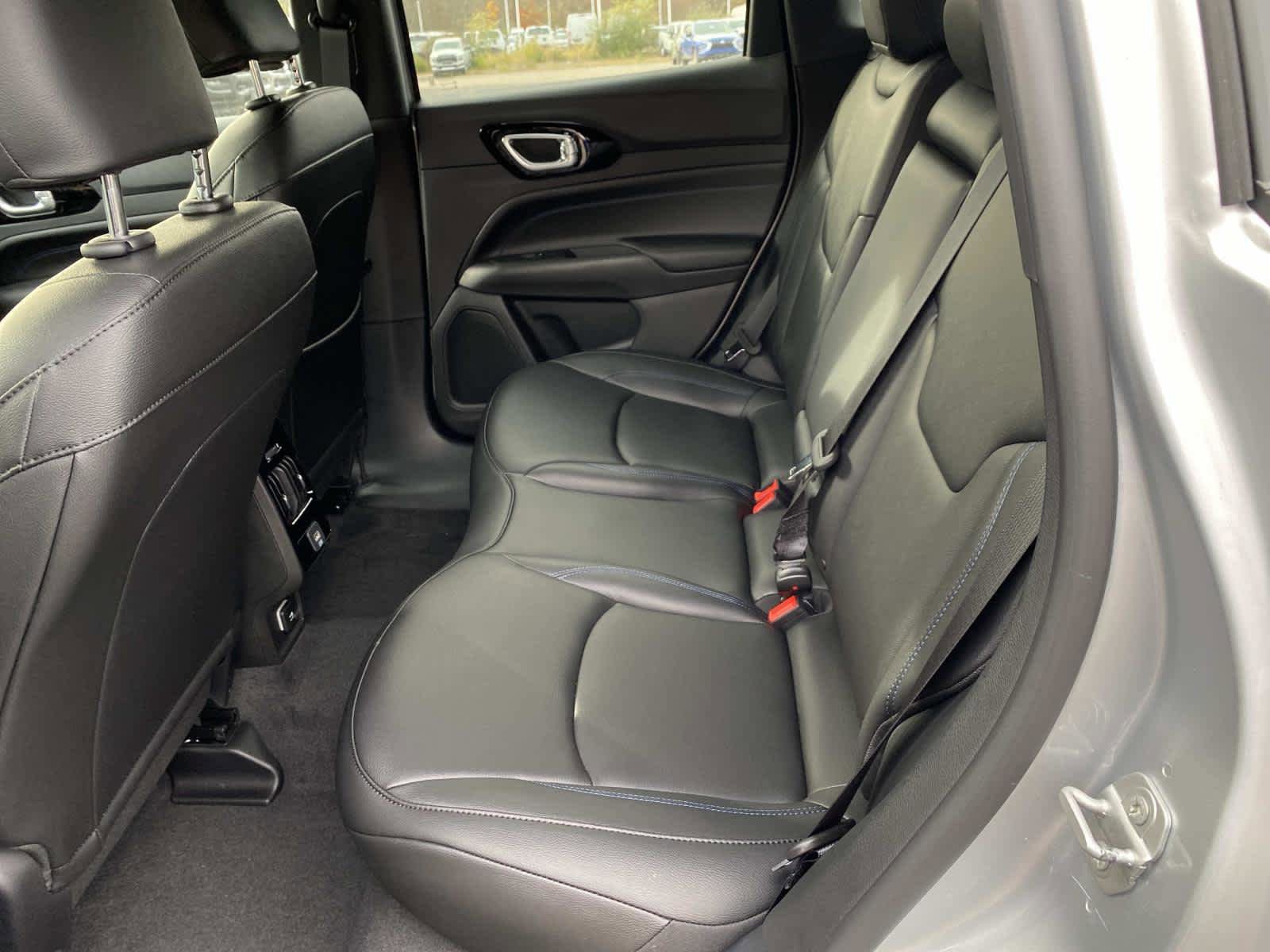 New 2026 Jeep Compass Limited image 7