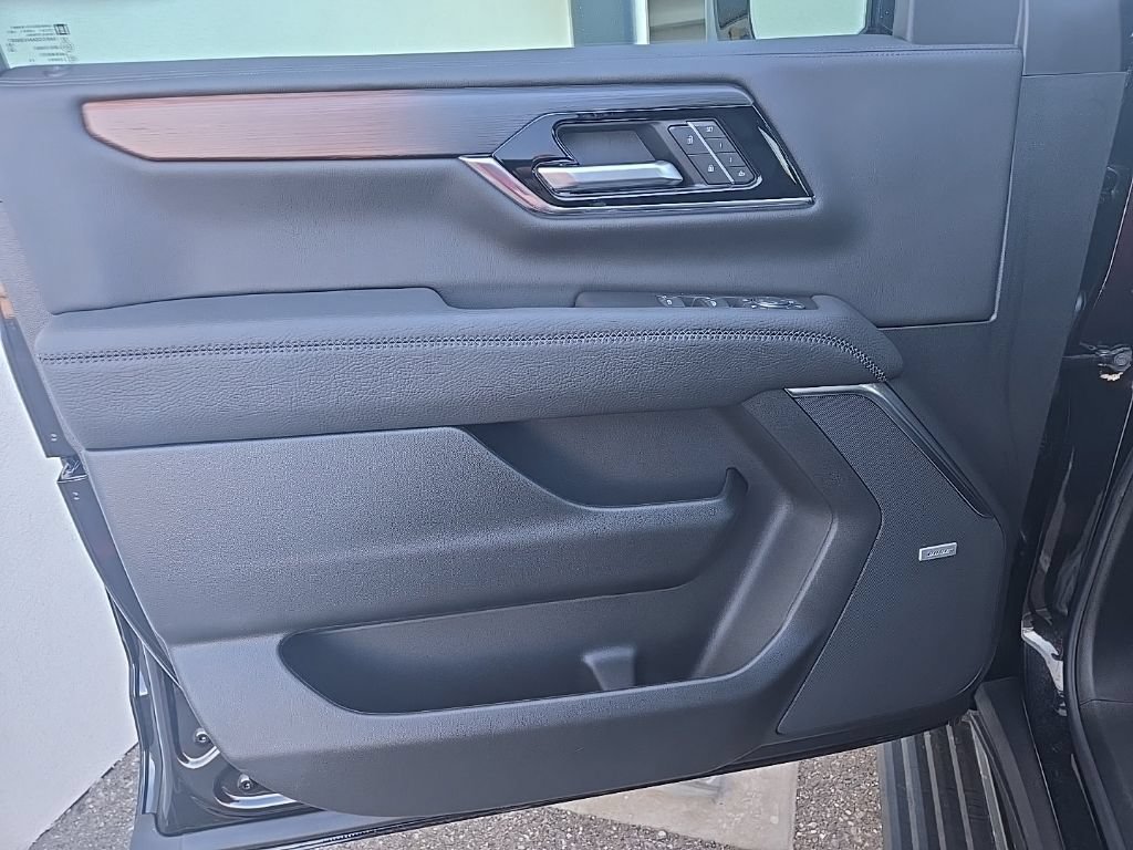 New 2026 GMC Yukon XL Denali w/ Sun & Power Step Package AWD/4WD image 11
