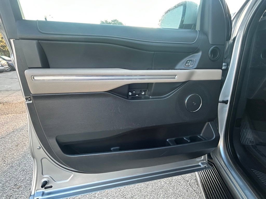 Used 2023 Ford Expedition Max Limited image 38