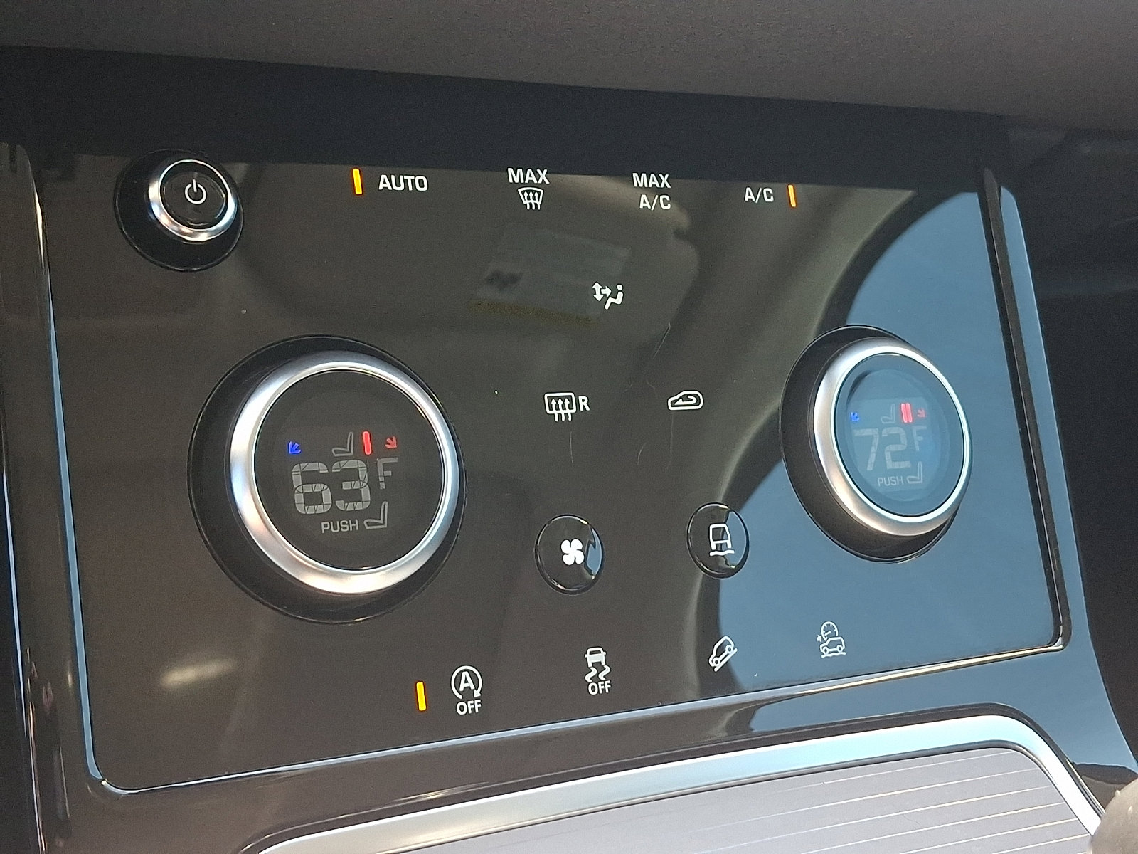 Used 2020 Land Rover Range Rover Evoque S image 17