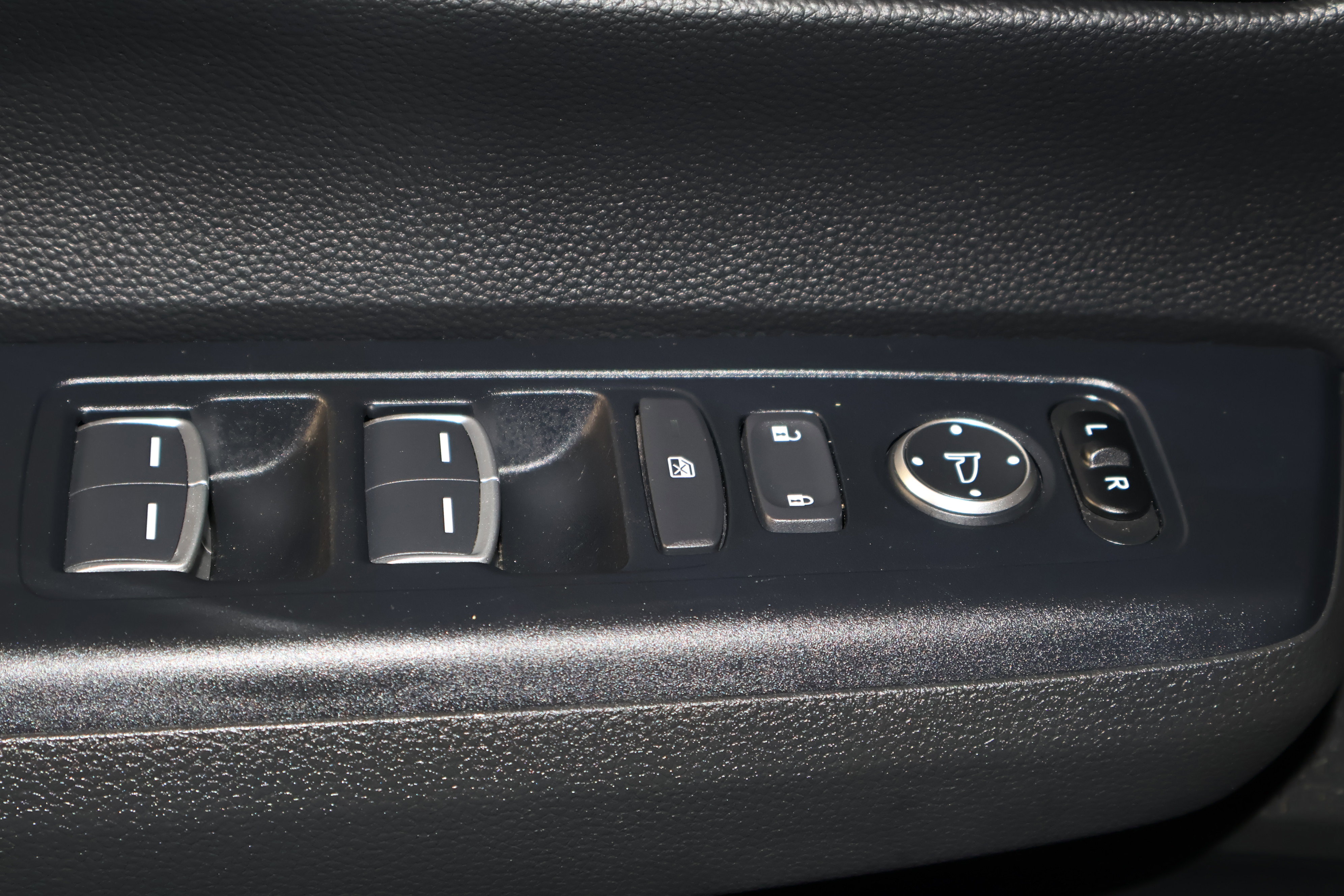 Used 2024 Honda CR-V EX-L image 34