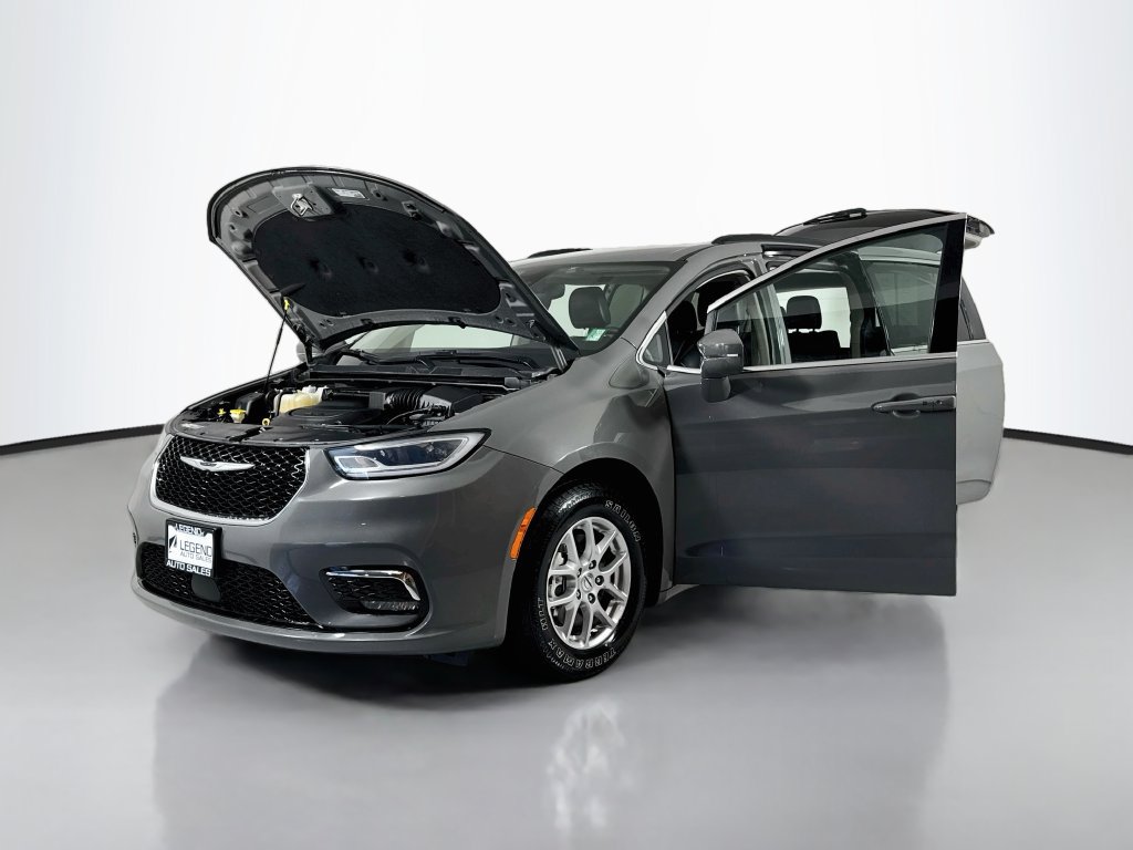 Used 2022 Chrysler Pacifica Touring-L FWD image 21