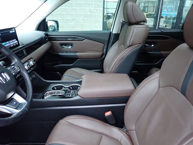 Used 2024 Honda Pilot Elite image 12