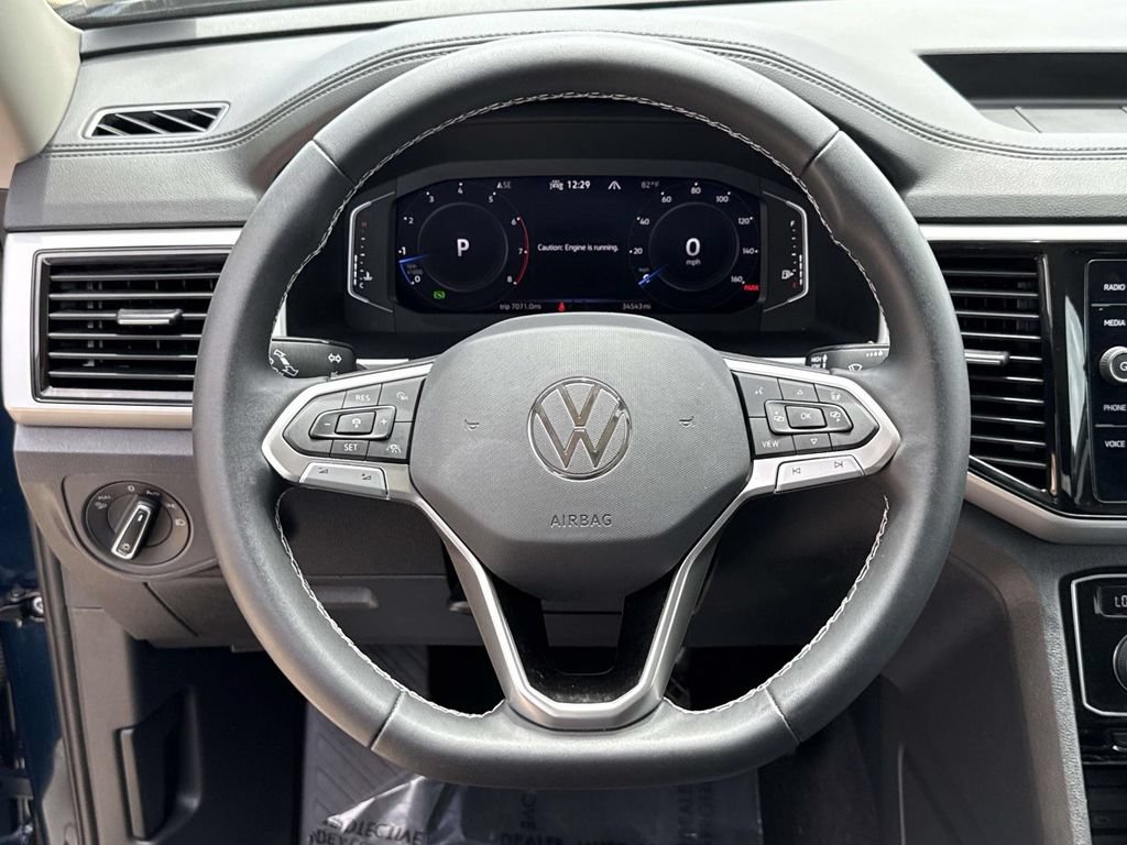 Used 2023 Volkswagen Atlas SEL AWD/4WD image 32