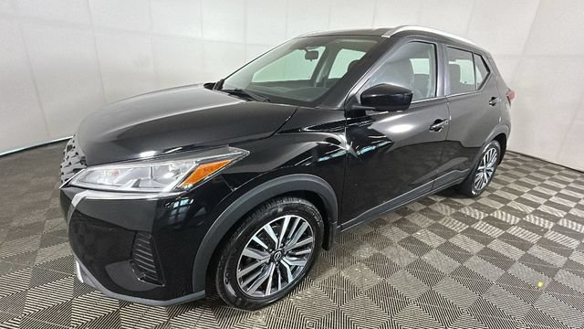 Used 2023 Nissan Kicks SV FWD image 6