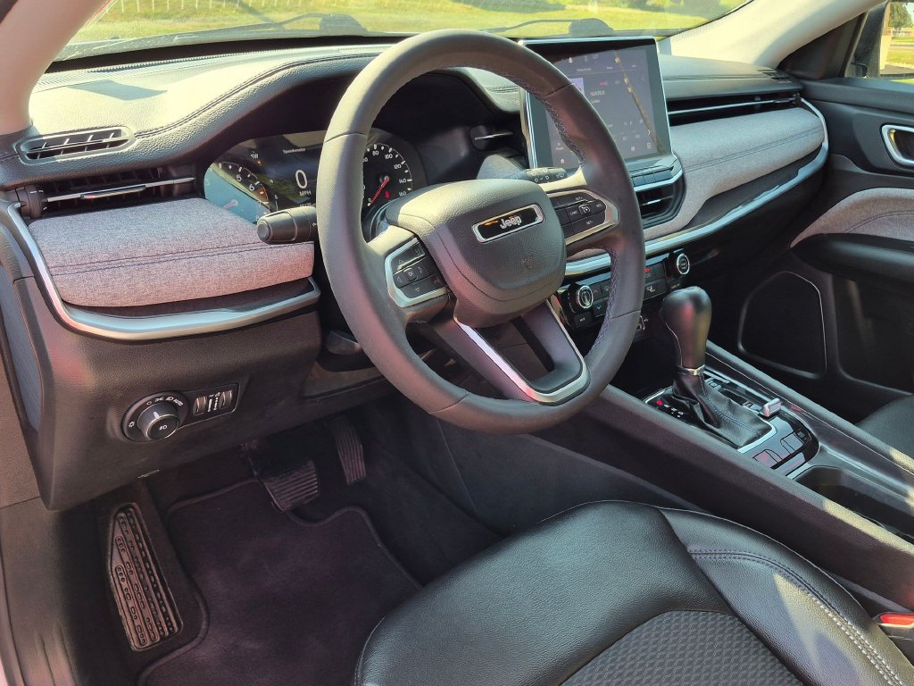 Used 2022 Jeep Compass Latitude AWD/4WD image 9