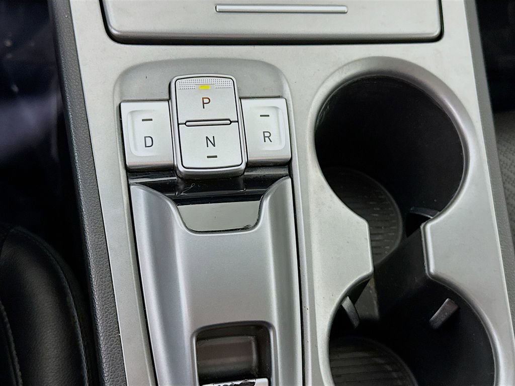 Certified 2021 Hyundai Kona Limited w/ Cargo Package image 10