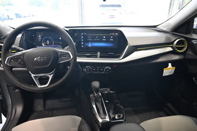 New 2026 Chevrolet Trax LT w/ Sunroof Package FWD image 12