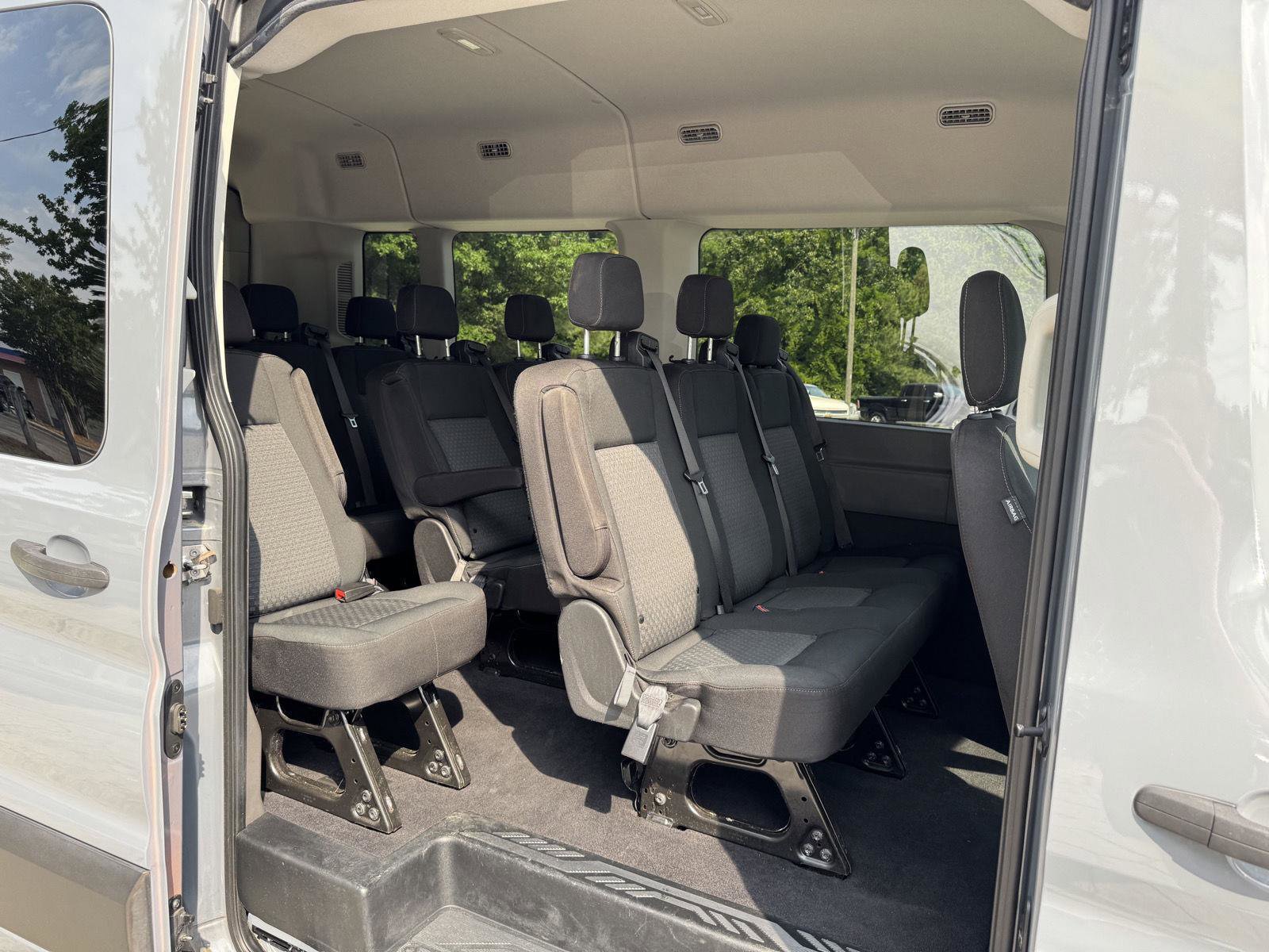 Used 2022 Ford Transit 350 XLT RWD image 11
