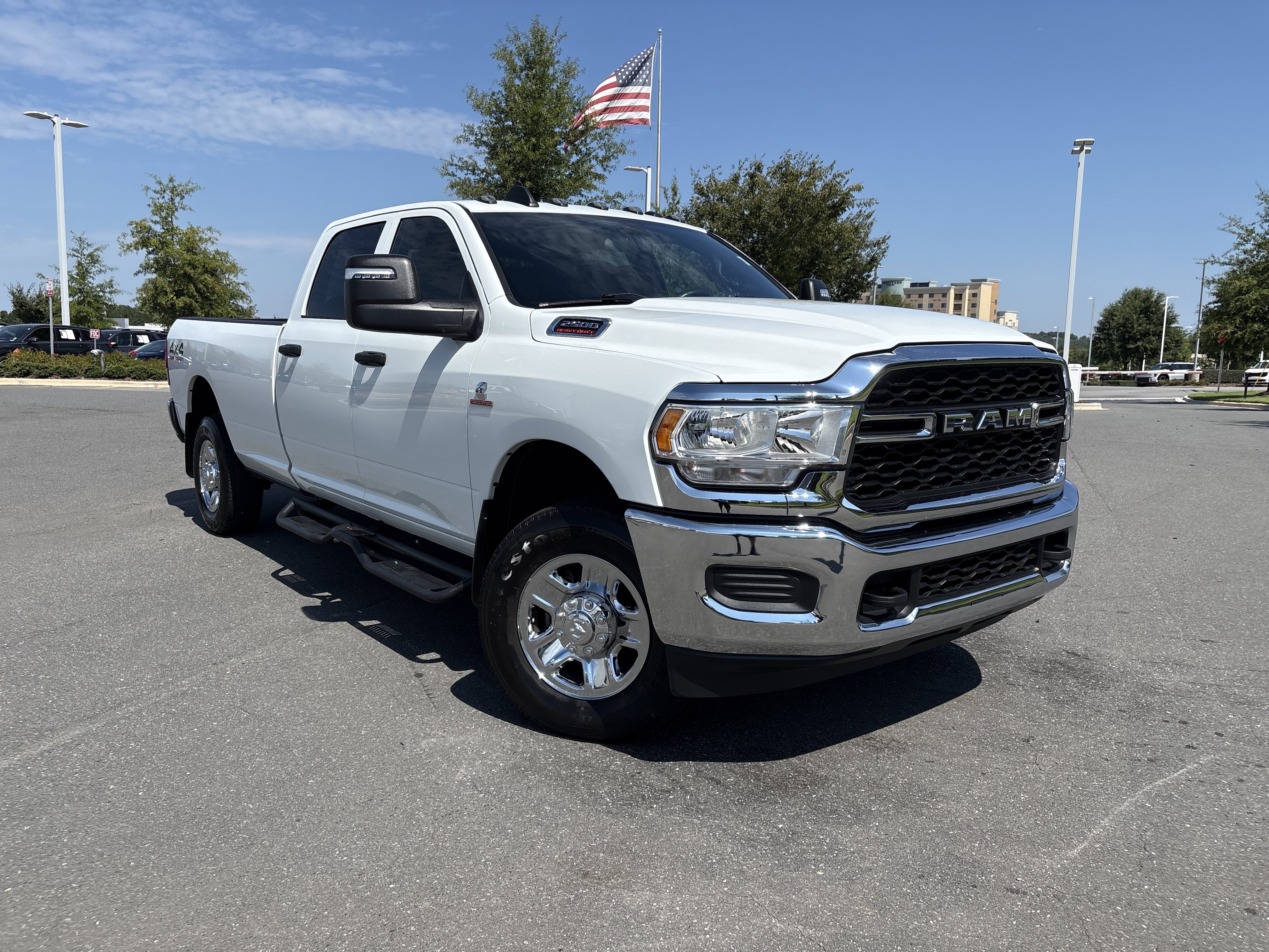 Used 2024 RAM 2500 Tradesman w/ Chrome Appearance Group AWD/4WD image 2