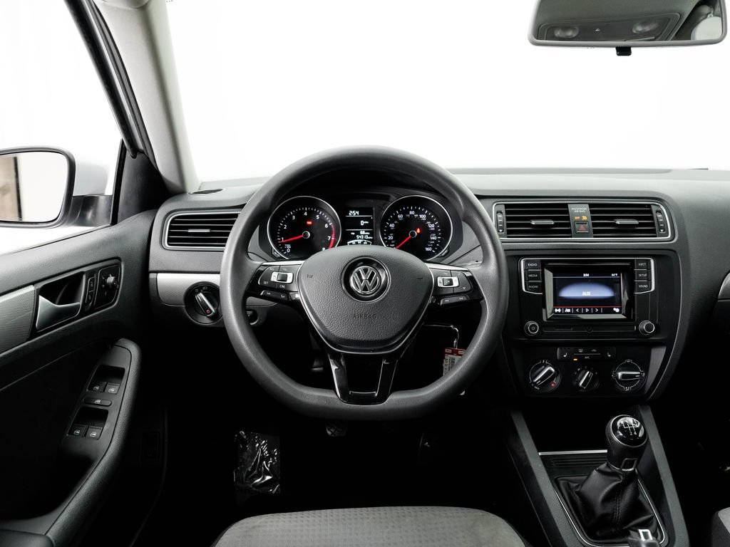 Used 2017 Volkswagen Jetta S w/ Jetta S Cold Weather Package FWD image 16