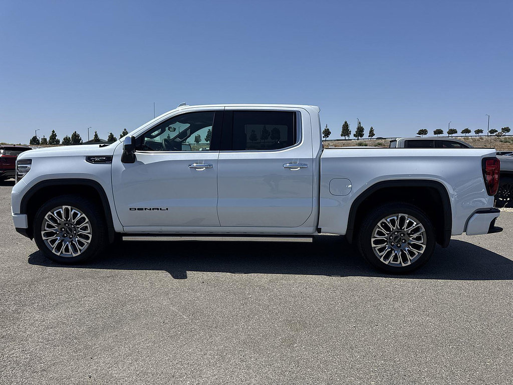 New 2026 GMC Sierra 1500 Denali Ultimate w/ LPO, Black Badging Package AWD/4WD image 5