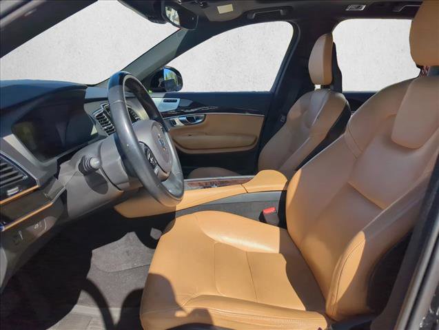 Used 2017 Volvo XC90 T6 Momentum w/ Vision Package image 13