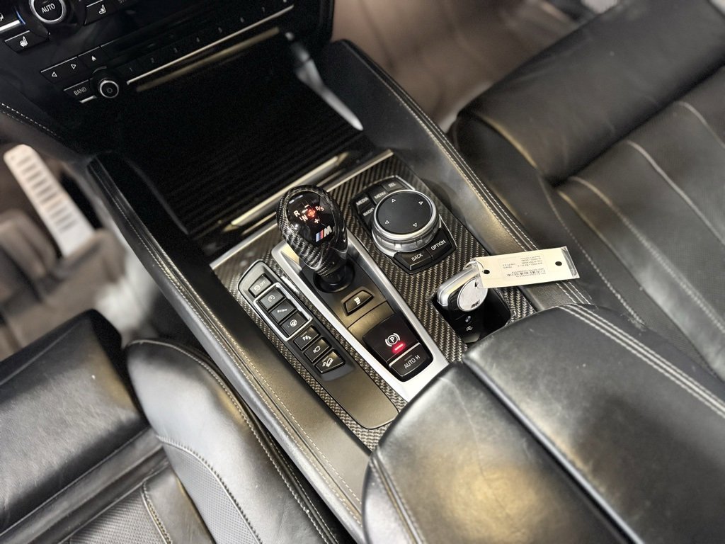 Used 2015 BMW X5 M image 25