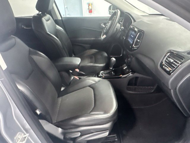 Used 2020 Jeep Compass Latitude FWD image 23