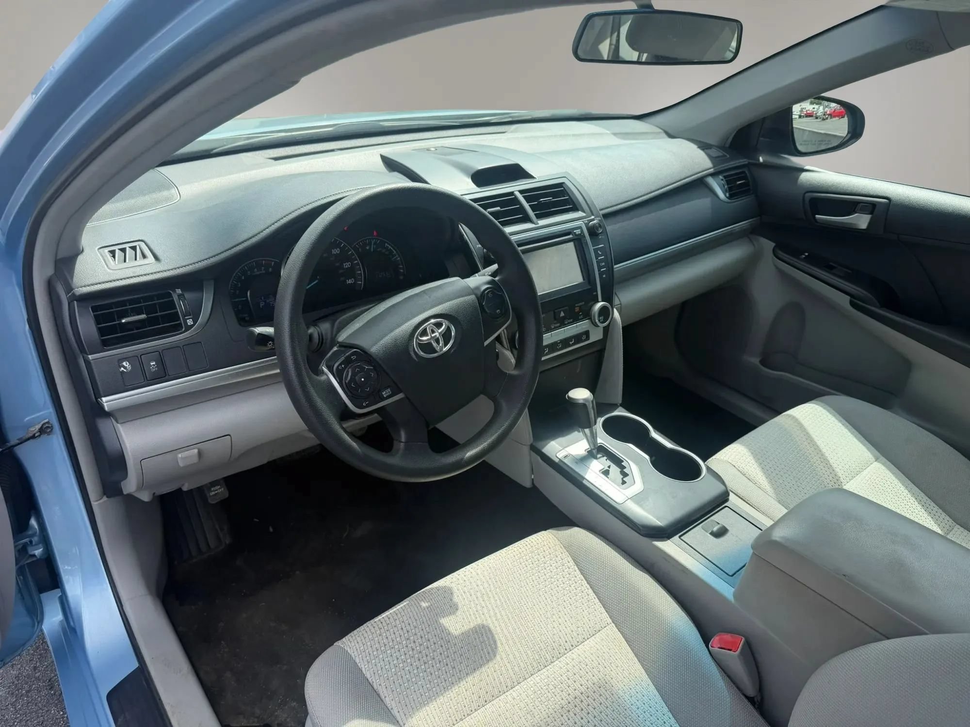 Used 2012 Toyota Camry LE FWD image 12