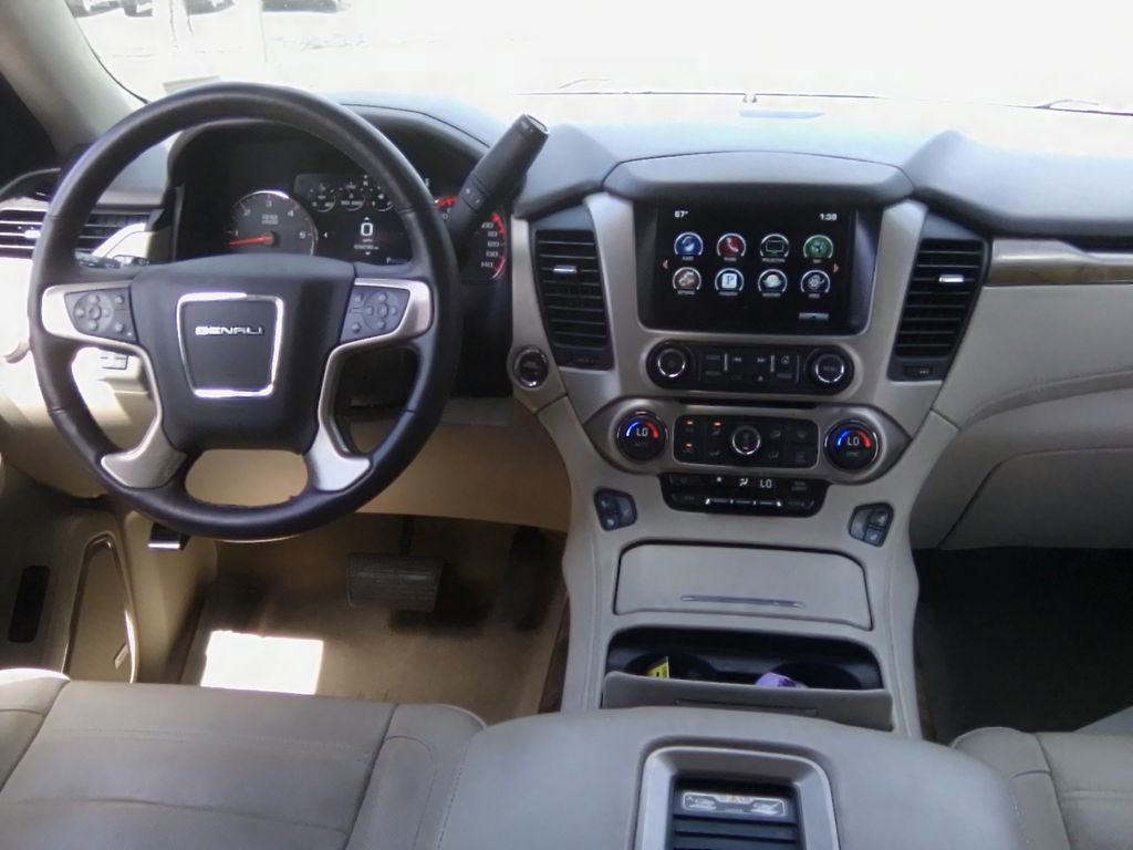 Used 2016 GMC Yukon XL Denali w/ Open Road Package image 11