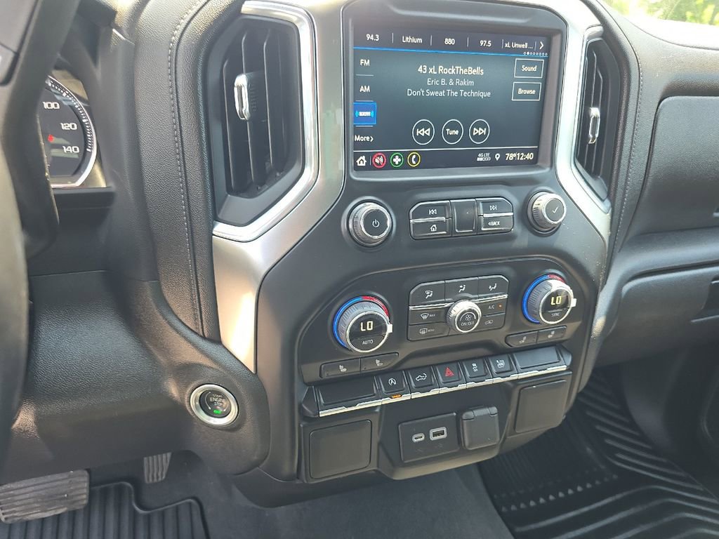 Used 2022 Chevrolet Silverado 1500 LT AWD/4WD image 32