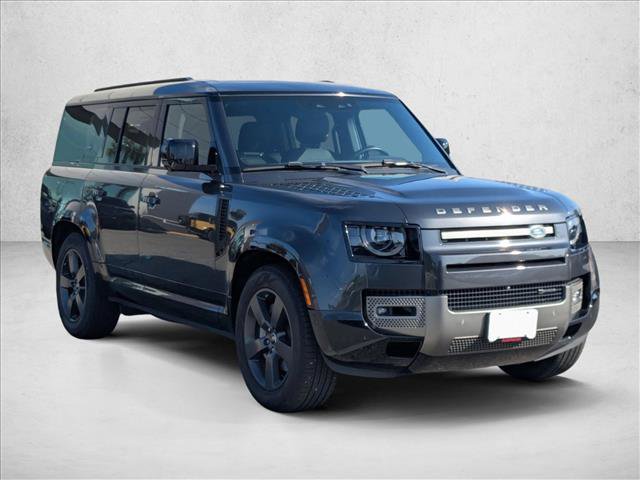 Used 2023 Land Rover Defender 130 X-Dynamic SE AWD/4WD image 3