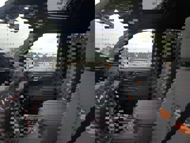 New 2026 GMC Sierra 1500 AT4 w/ Technology Package image 17