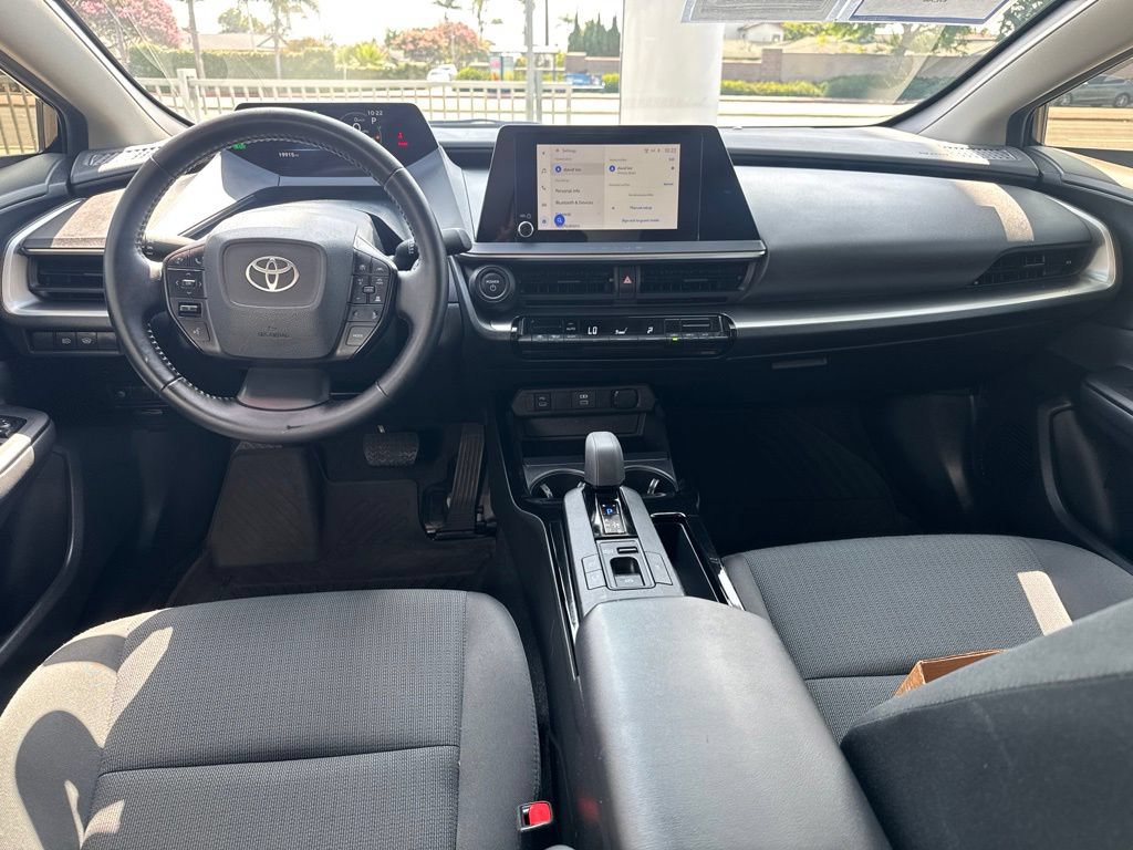 Used 2023 Toyota Prius LE FWD image 8