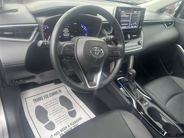 Used 2022 Toyota Corolla Cross XLE image 10