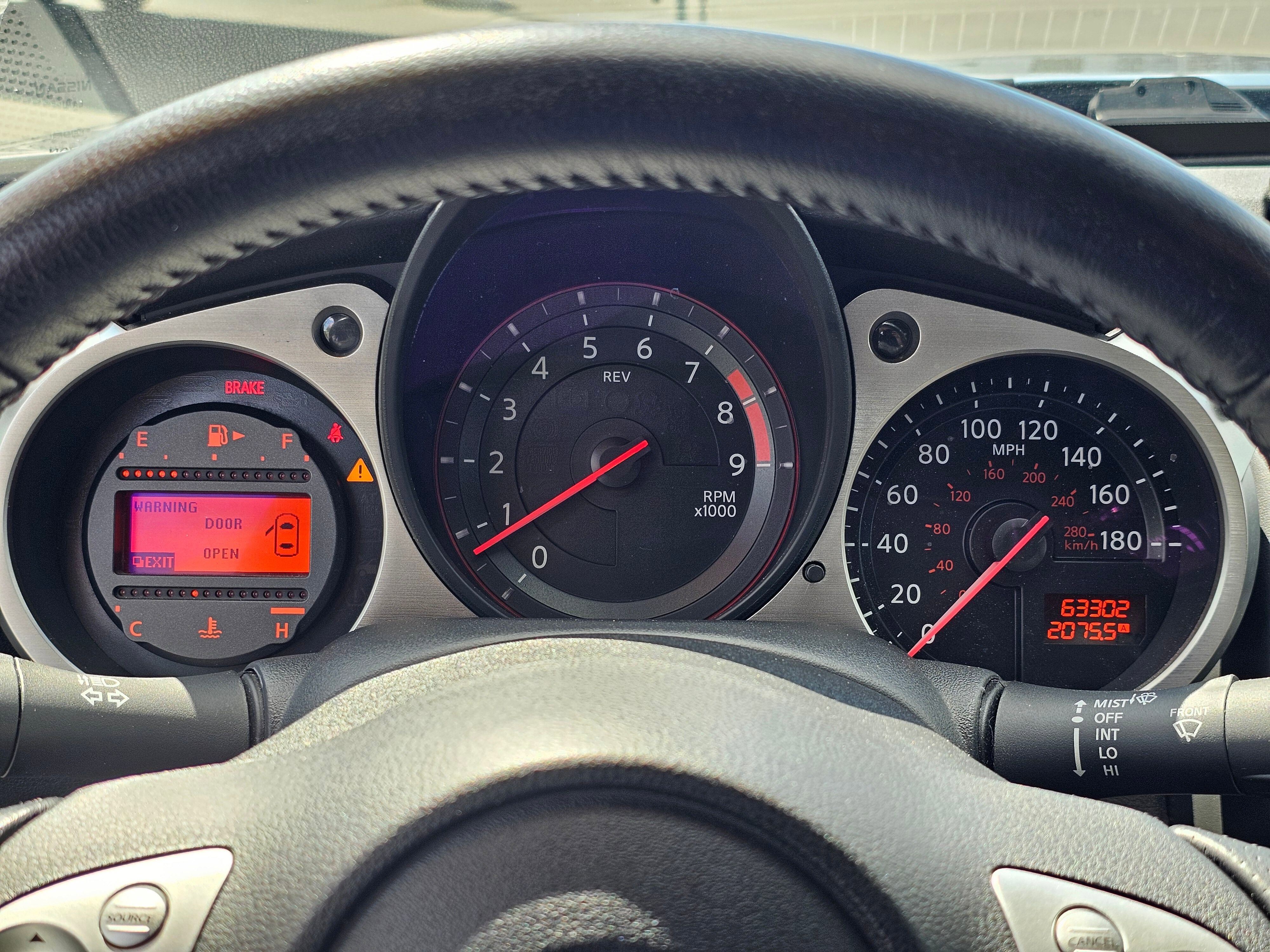 Used 2017 Nissan 370Z Coupe RWD image 20