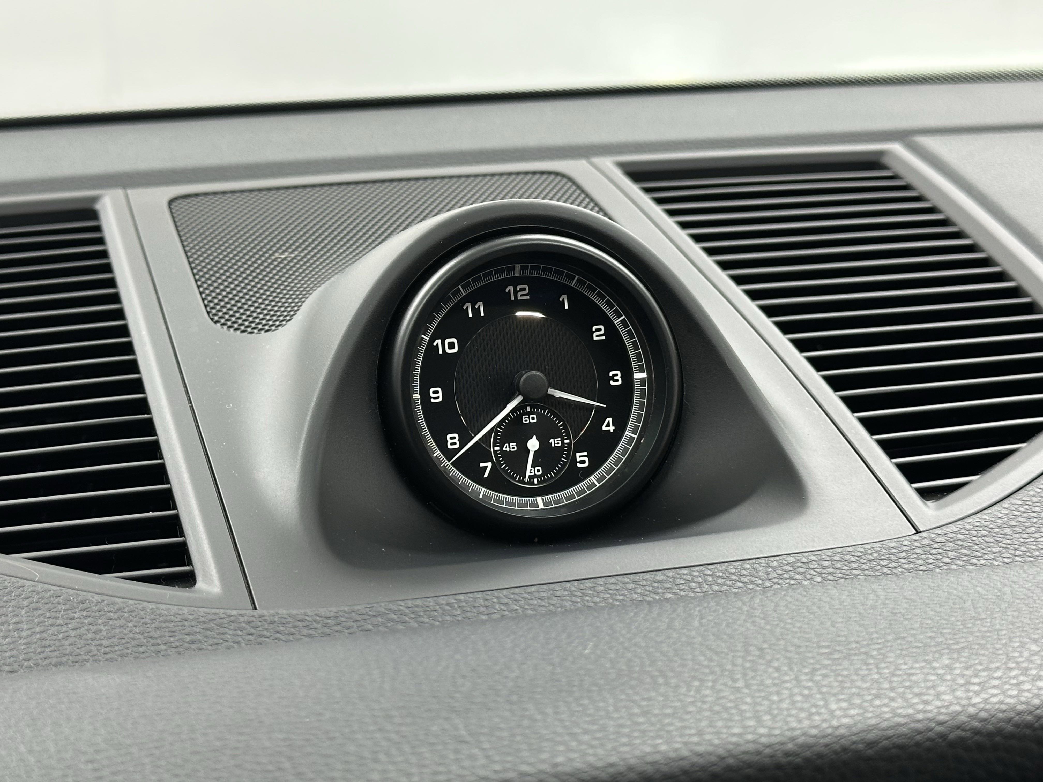 Certified 2025 Porsche Macan image 52