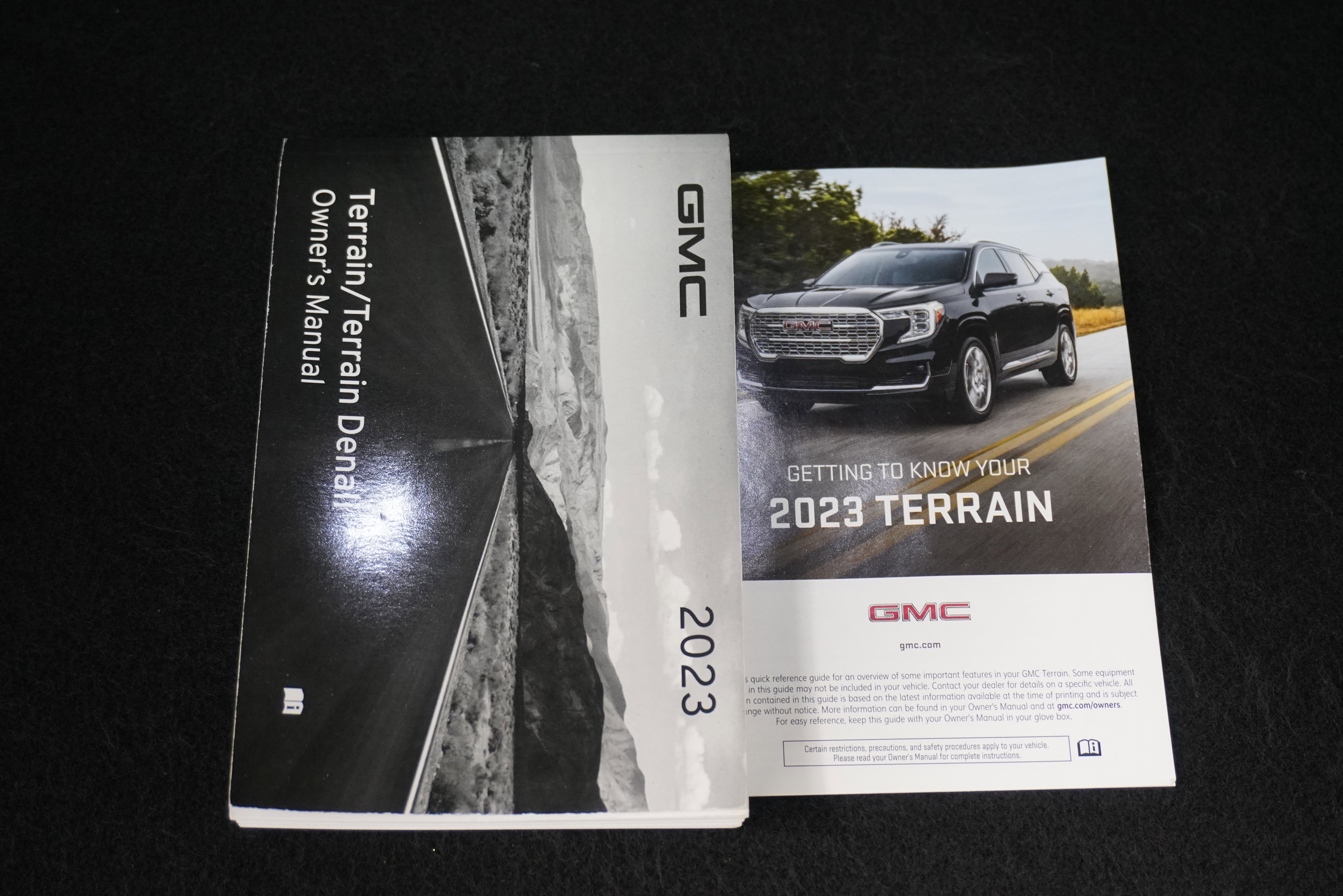 Used 2023 GMC Terrain SLT w/ Infotainment Package II AWD/4WD image 28