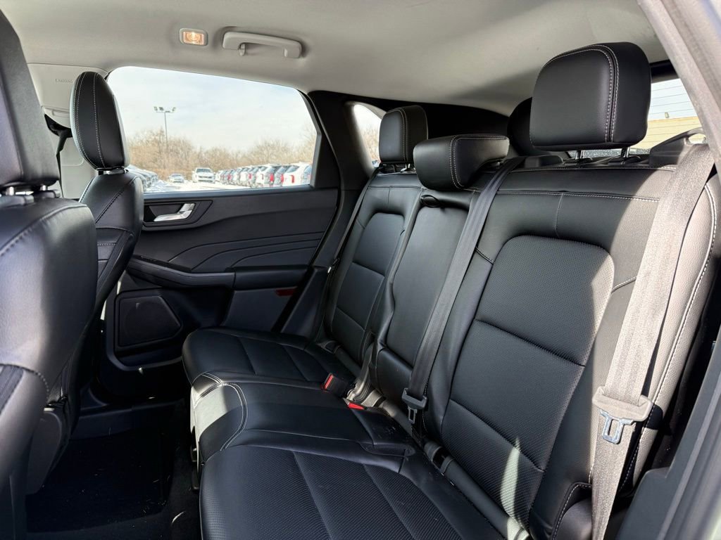 Used 2022 Ford Escape SEL w/ Technology Package image 12