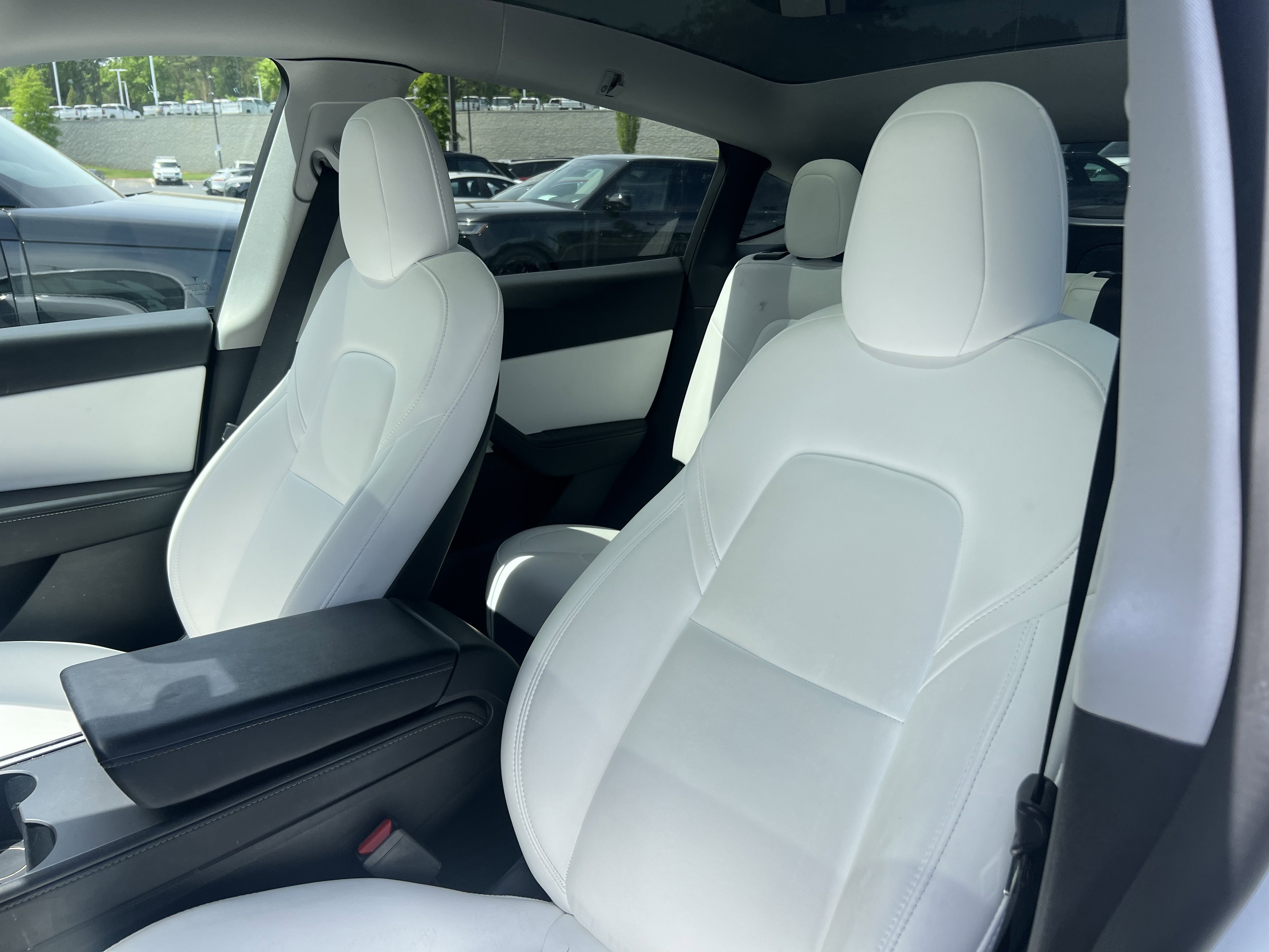 Used 2022 Tesla Model Y Performance image 16