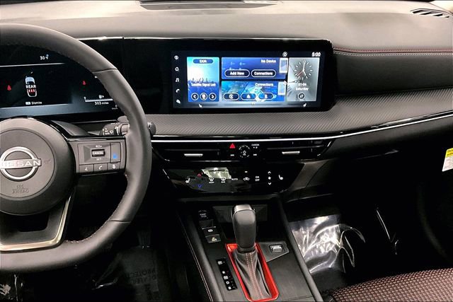 New 2025 Nissan Kicks SR w/ SR Premium Package image 8