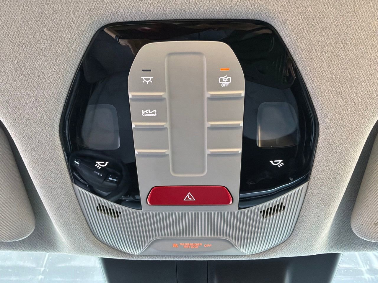 Used 2025 Kia K4 FWD image 16