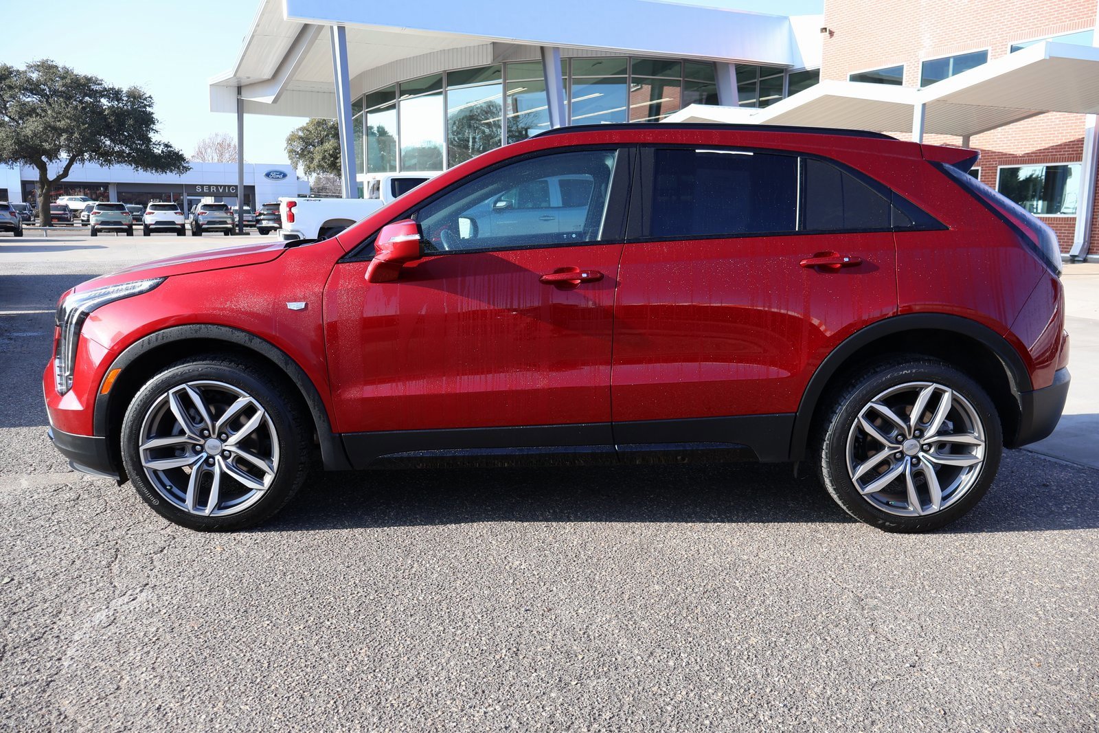 Used 2023 Cadillac XT4 Sport w/ Technology Package image 2